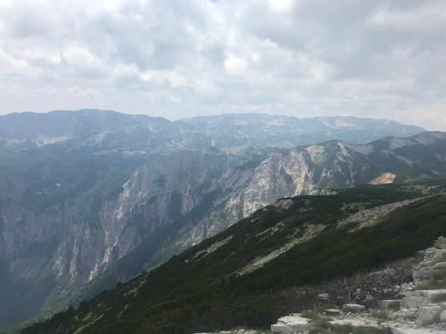 3BDBE840-78B9-4A93-8853-B8482F7B685B